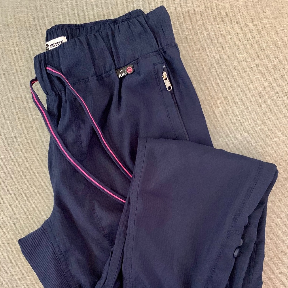 Koi Lite Scrub Set - Navy